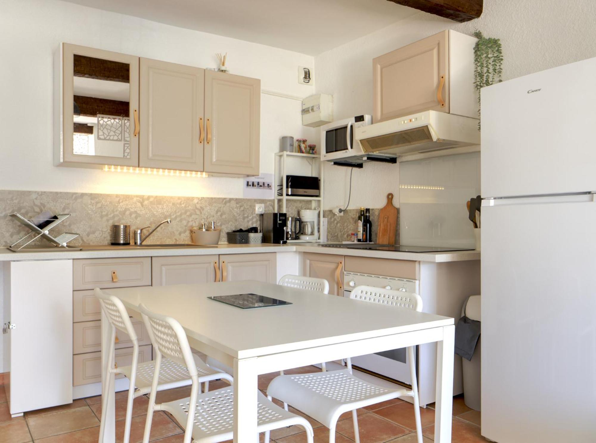 Cote Place Riez Extérieur photo