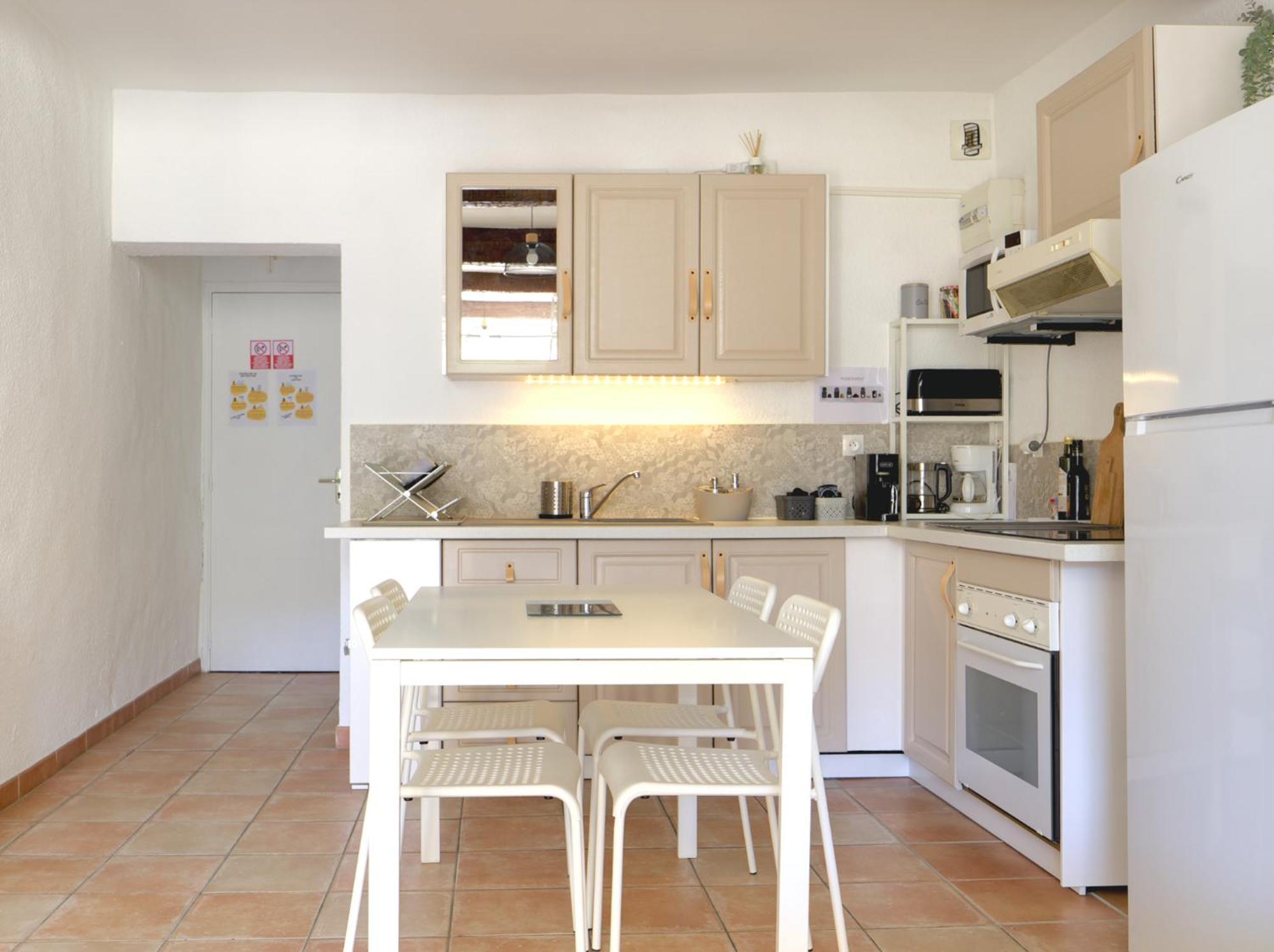 Cote Place Riez Extérieur photo